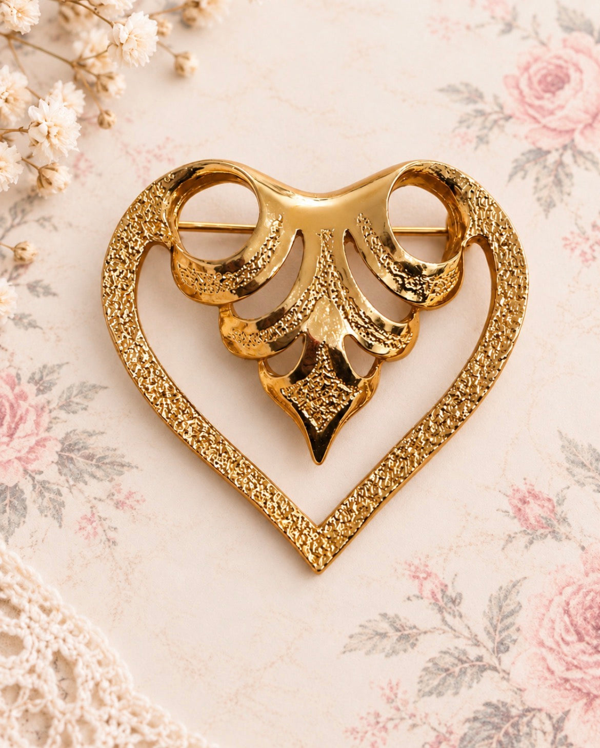 Vintage Sarah Coventry Canada Gold-Tone Openwork Heart Brooch