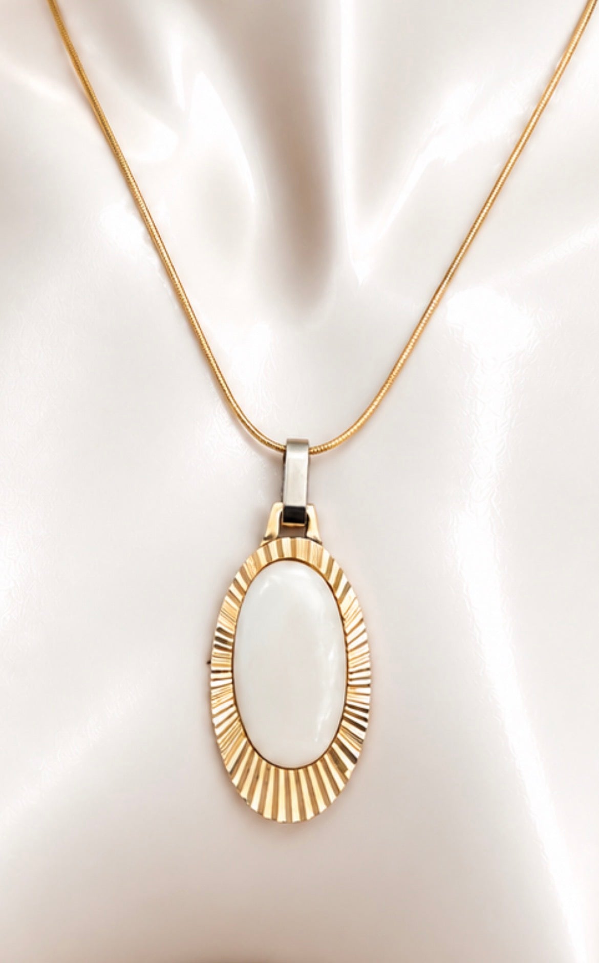 Vintage Avon Gold-Tone Ivory Cabochon Sunburst Pendant Necklace, view 2
